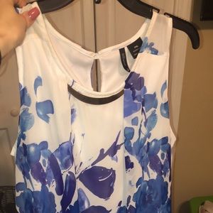 Beautiful hi-low sundress! 😍🦋